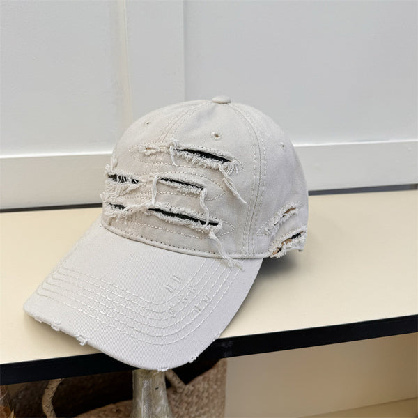 Gorra de béisbol vieja desgastada con diseño suave y roto - The Noble Style