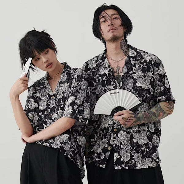 Camisa corta hawaiana camelia blanca y negra de verano con mangas cortas - The Noble Style