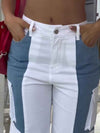 Jeans Cargo con Contrastes y Bolsillos Laterales