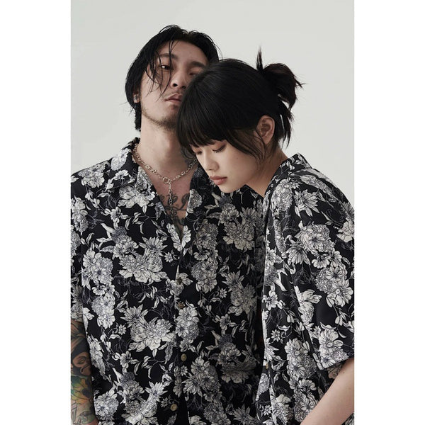 Camisa corta hawaiana camelia blanca y negra de verano con mangas cortas - The Noble Style