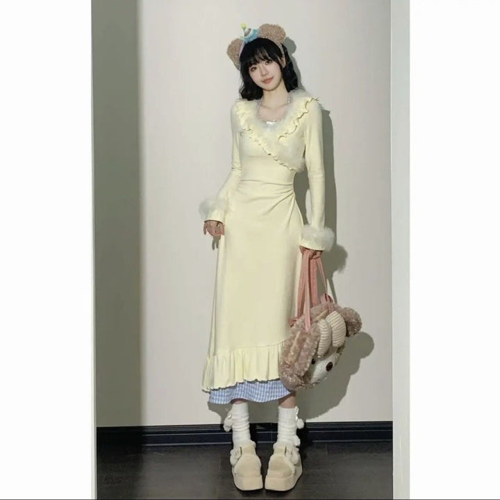 Vestido dulce ceñido V patrocinador con diseño de primavera y otoño, cintura fruncida y efecto esculpido