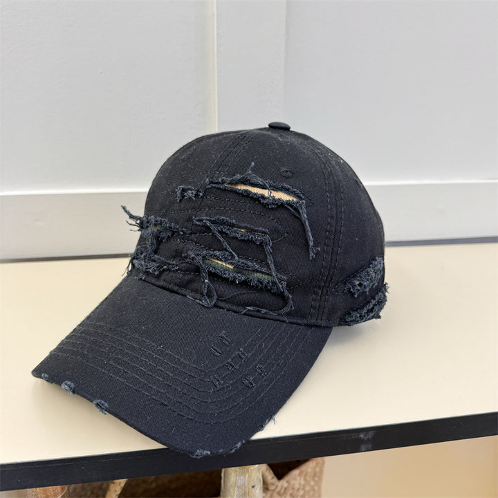 Gorra de béisbol vieja desgastada con diseño suave y roto - The Noble Style