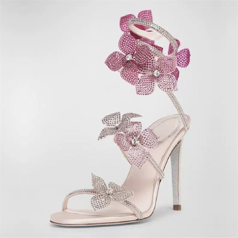 Tacones de aguja con flores enroscadas alrededor del tobillo - The Noble Style