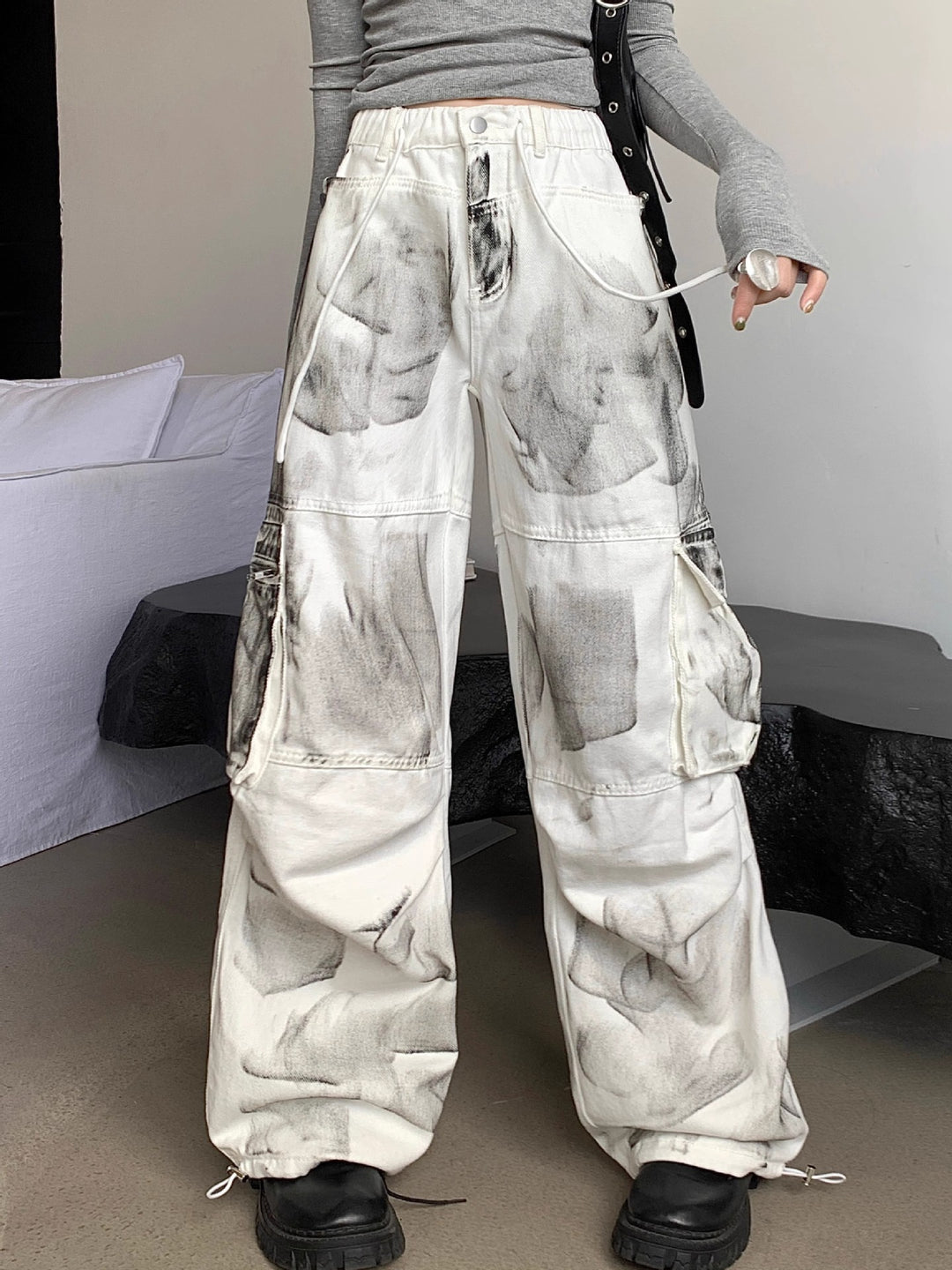 Jeans cargo decoloridos American High Street para un estilo urbano moderno - The Noble Style