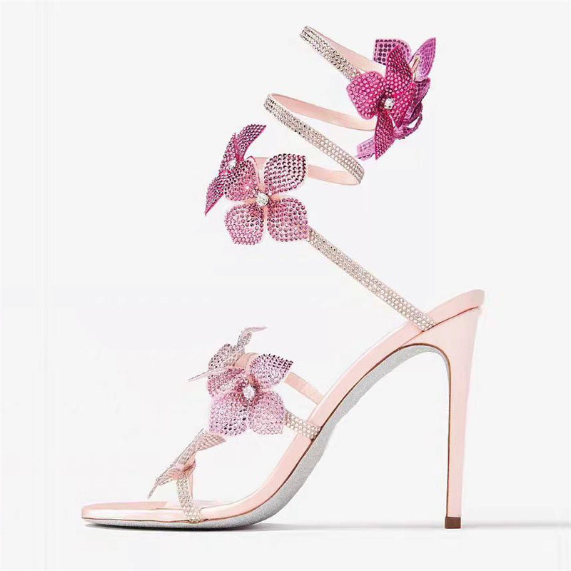 Tacones de aguja con flores enroscadas alrededor del tobillo - The Noble Style