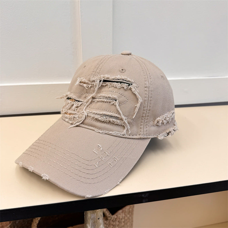 Gorra de béisbol vieja desgastada con diseño suave y roto - The Noble Style