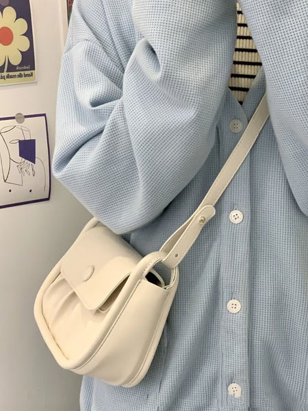 Bolso de mensajero de mujer pequeño con pliegues cuadrados para todos los estilos - The Noble Style