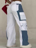 Jeans Cargo con Contrastes y Bolsillos Laterales